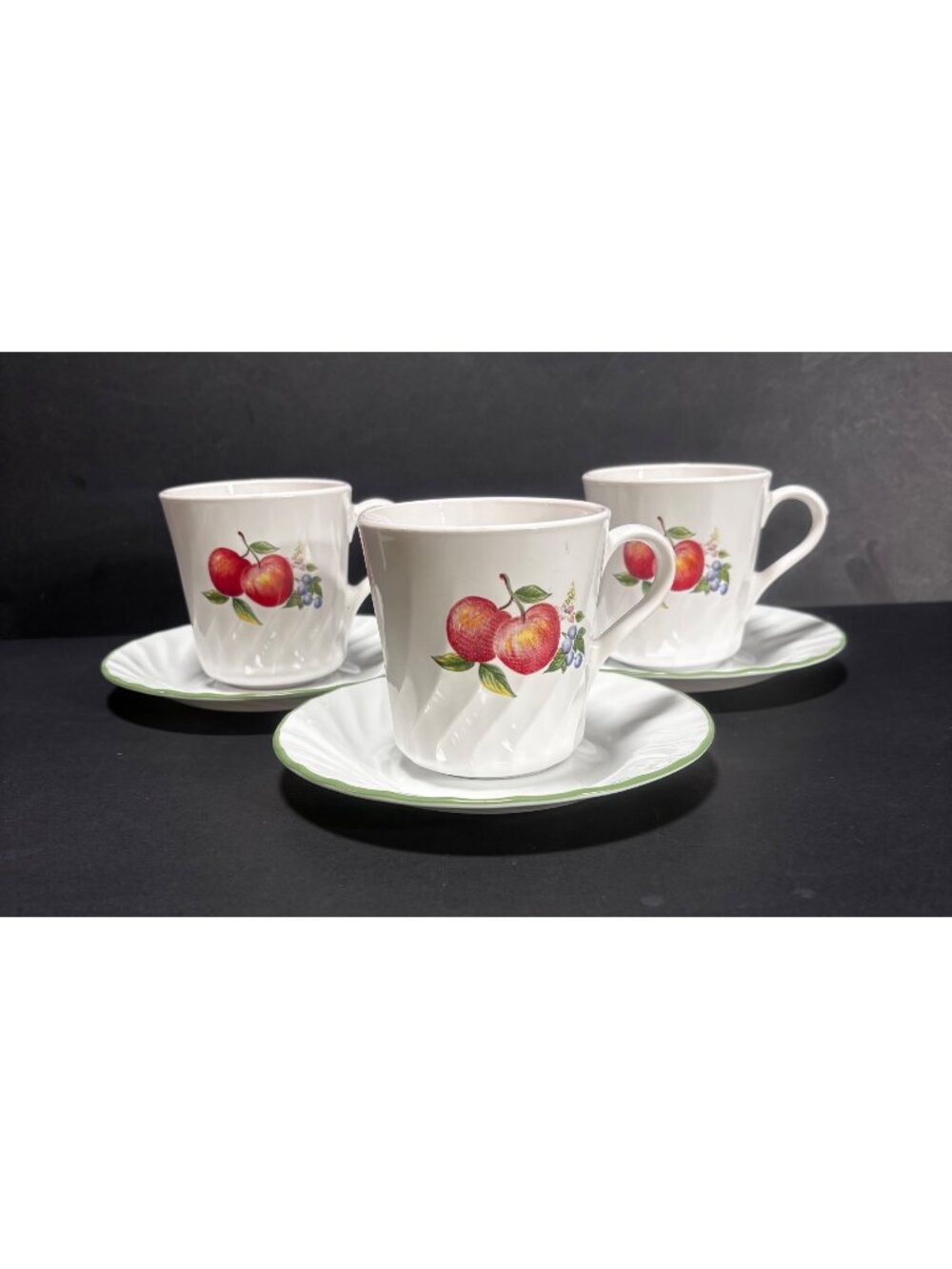 Corelle Corningware Chutney  Cups & Saucers Pear & Apple Made In USA Vintage 05
